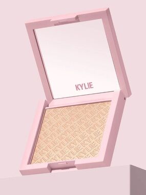 KYLIE COSMETICS kylighter illuminating powder